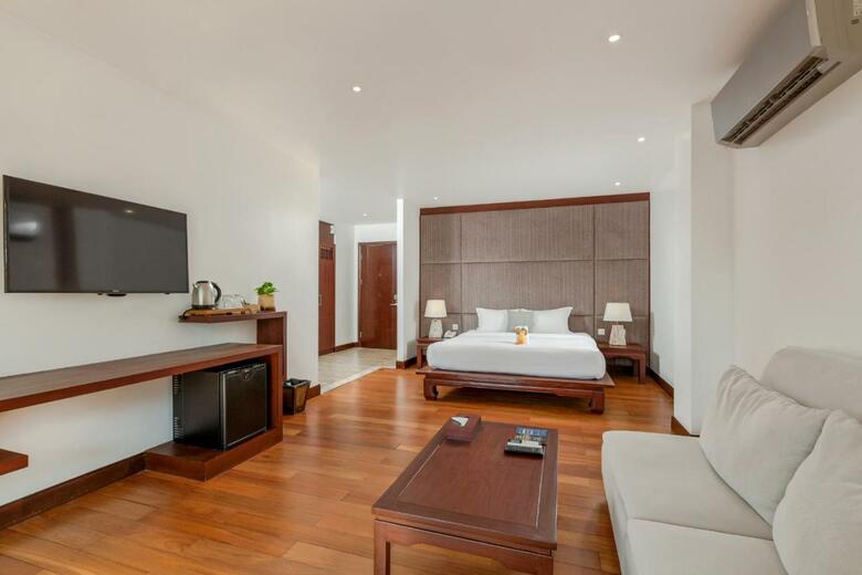 Hotel Baan Laimai Beach Resort