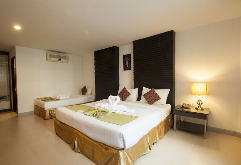Hostal Sino House Patong