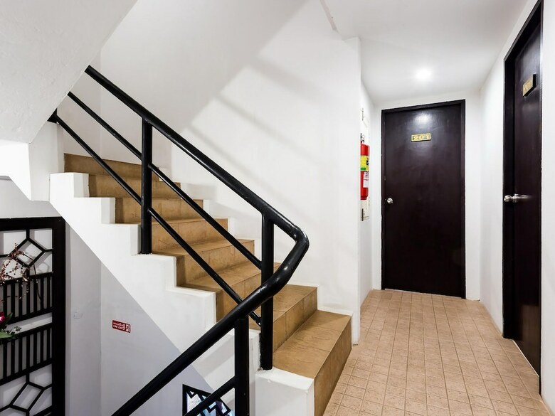 Hostal Sino House Patong