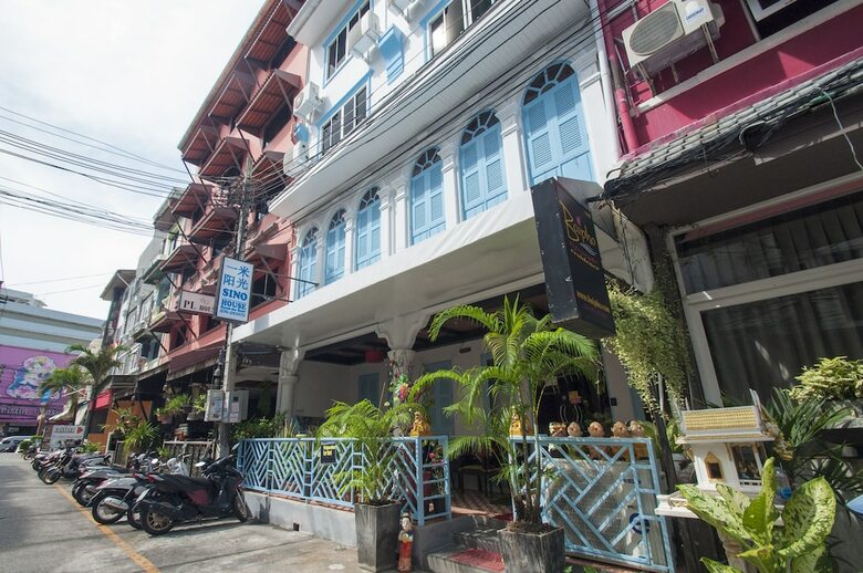 Hostal Sino House Patong