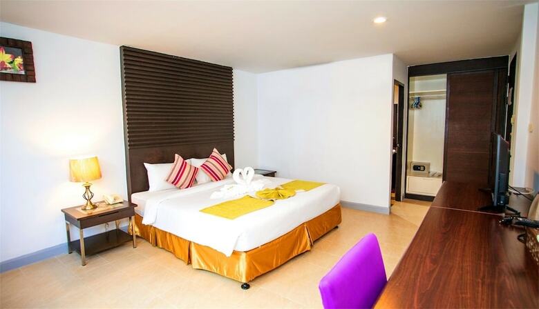 Hostal Sino House Patong