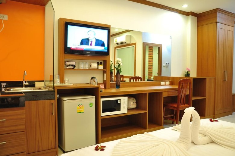 Greenharbor Hotel & Service Apartment