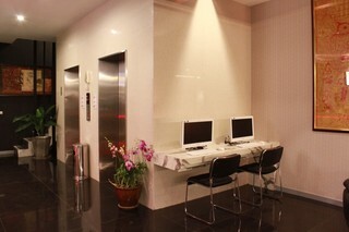 Hemingways Silk Hotel