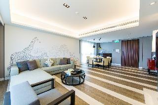 J Palace Residence
