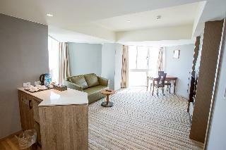 Pacific Hot Spring Hotel, Green Bay
