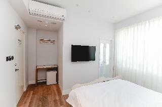 C.c. Hotel