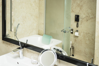 Hotel 11 Mirrors