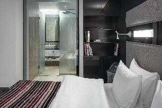 Hotel 11 Mirrors