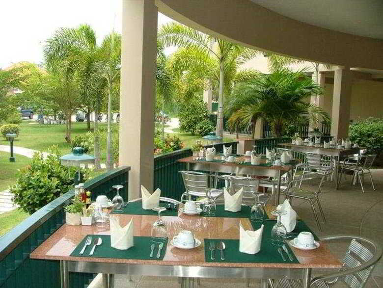 Hotel The Leela Resort & Spa Pattaya