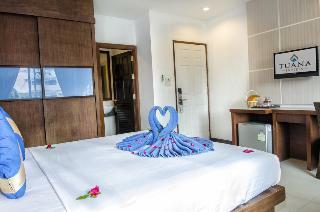 Blue Sky Patong Hotel