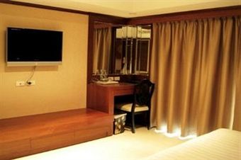 Rayaburi Hotel, Patong