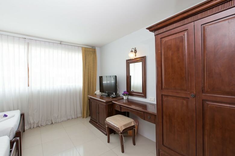 Time Out Hotel