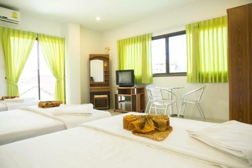 Hostal G&b Guesthouse
