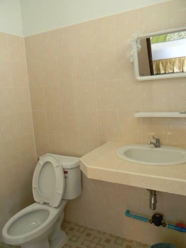 Hostal G&b Guesthouse