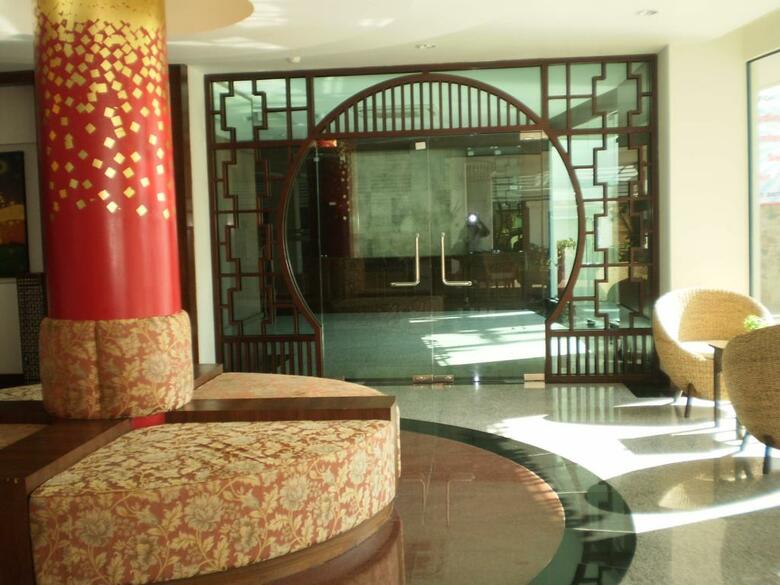 Wangburapa Grand Hotel
