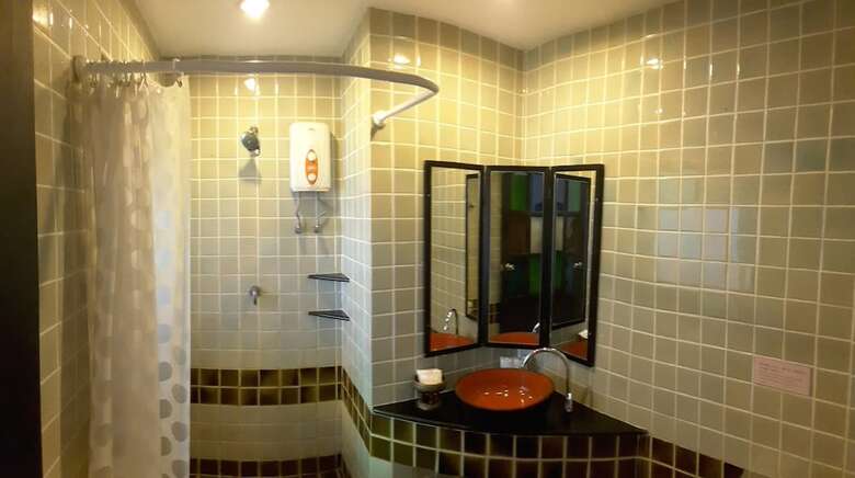 Wangburapa Grand Hotel