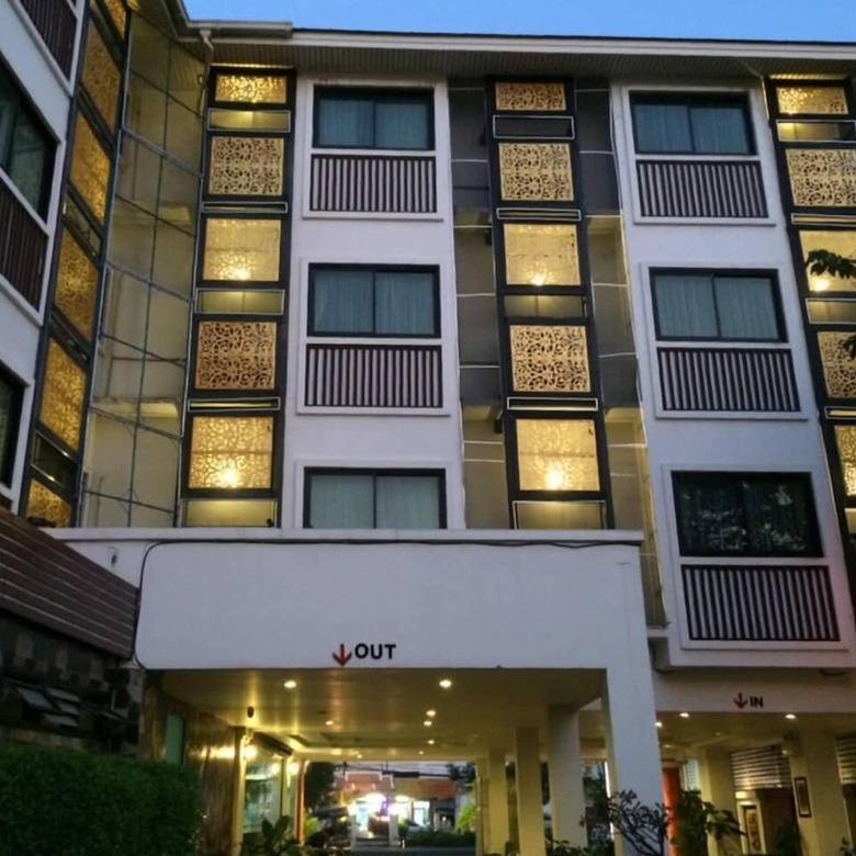 Wangburapa Grand Hotel