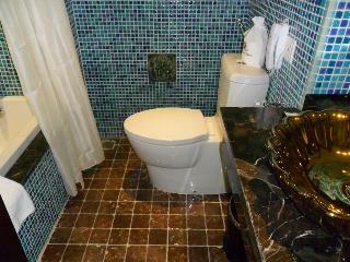 Golden Lotus Luxury Hotel