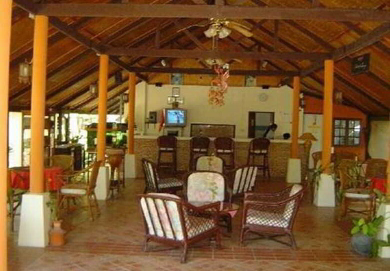 Hotel Harry's Bungalow & Restaurant