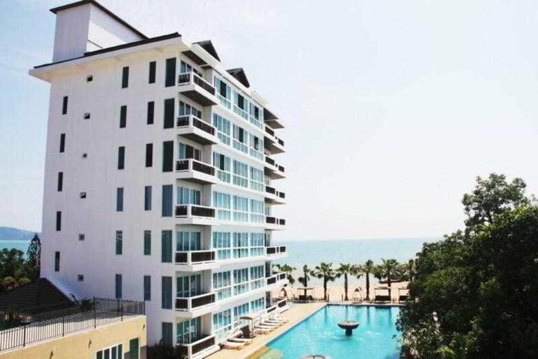 Hotel The Sand Beach