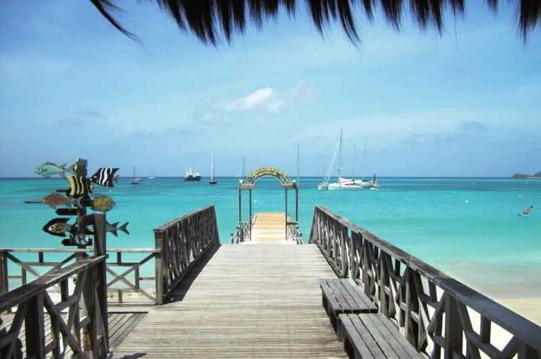 Tamarind Beach Hotel & Yacht Club