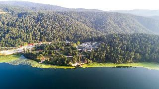Grand Abant Hotel (Buyuk Abant Hotel)