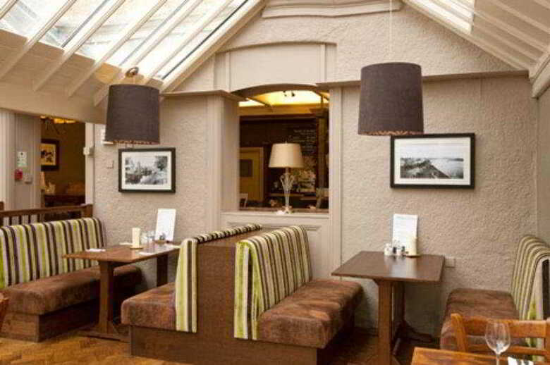 Lodge Cedars Inn