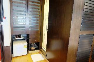 Hotel Eight Inn