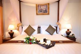 Hotel Luckswan Resort