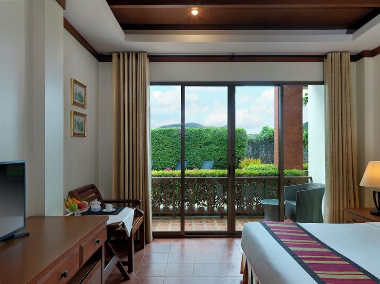 Sun Hill Hotel
