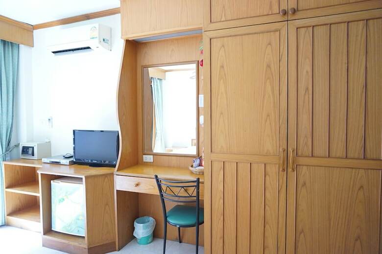 Hostal Andaman Sea Guesthouse