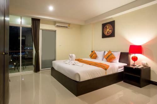 Hotel The Elegant Patong