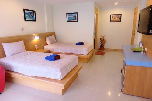 Hotel Patong Eyes