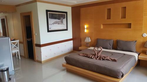 Hotel Patong Eyes