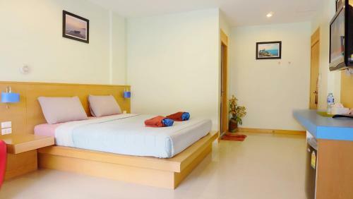 Hotel Patong Eyes