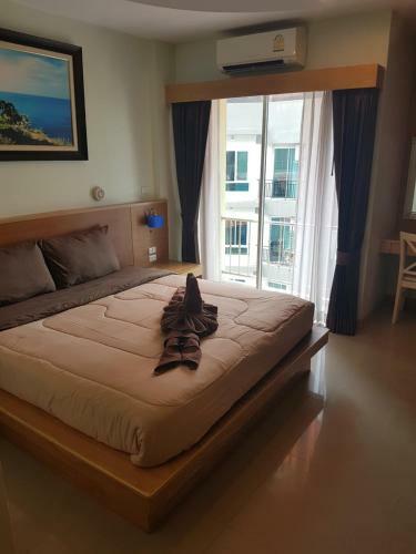 Hotel Patong Eyes
