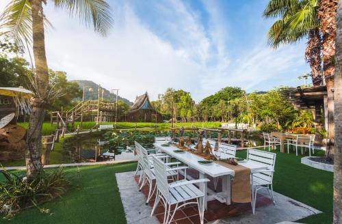 Dolphin Hotel Phuket