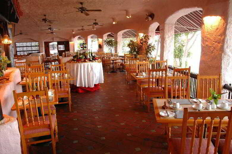 Hotel Caribbea Bay Resort