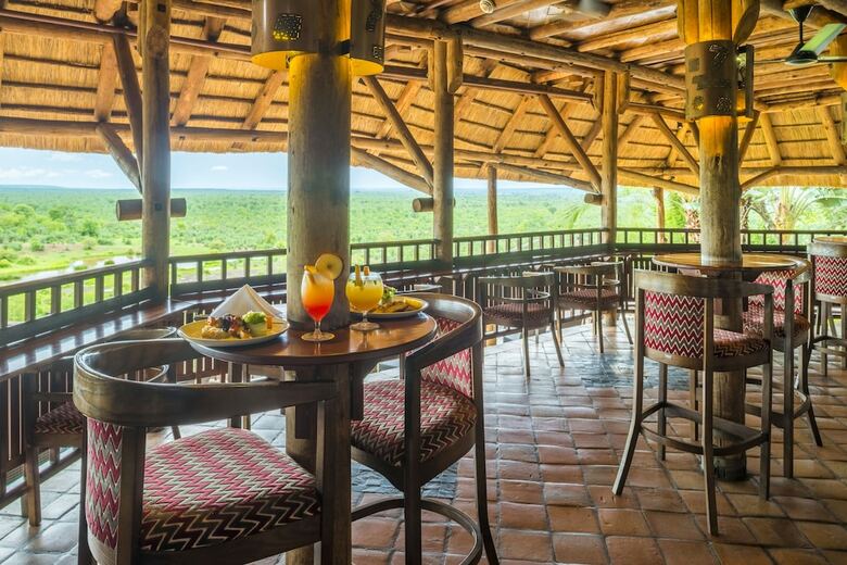 Hotel Victoria Falls Safari Lodge