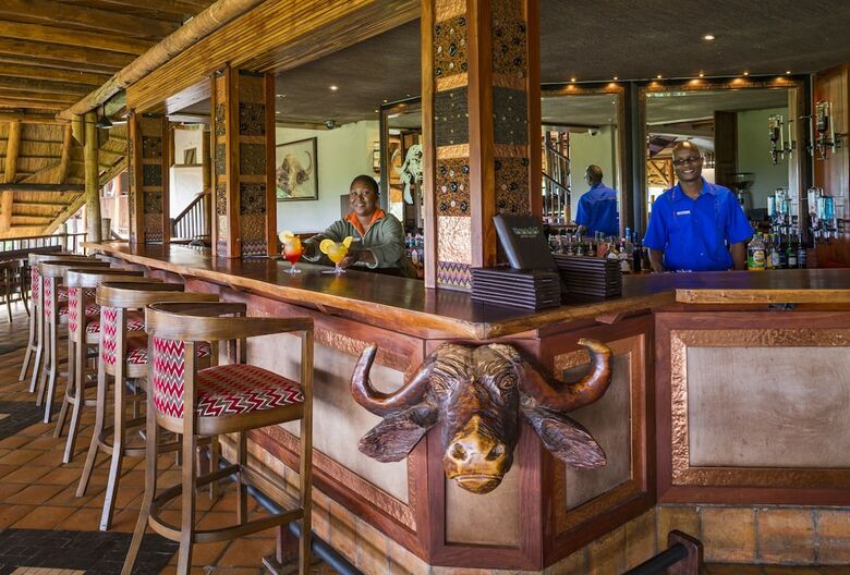 Hotel Victoria Falls Safari Suites