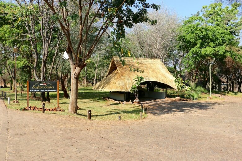 Hotel Victoria Falls Safari Suites