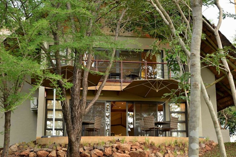Hotel Victoria Falls Safari Suites