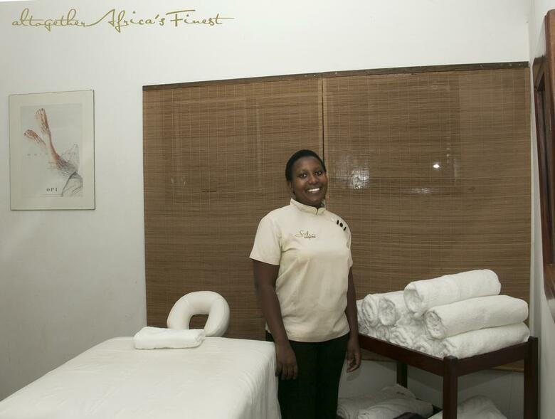 Hotel Victoria Falls Safari Suites