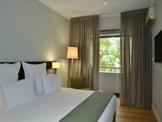 Hotel Cresta Lodge