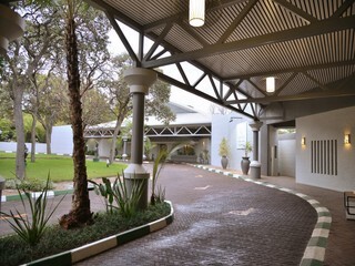 Hotel Cresta Lodge