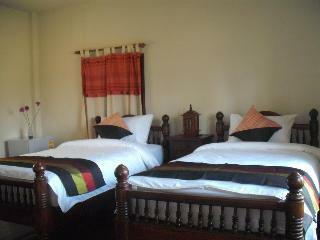 Hotel Ban Chomna Resort