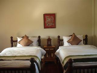 Hotel Ban Chomna Resort