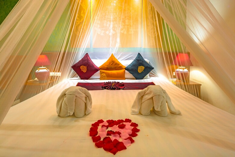 Tanawan Phuket Hotel