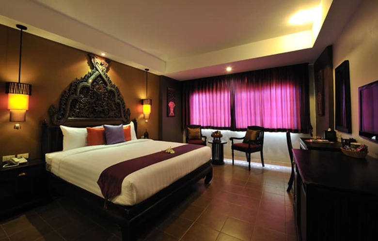 Tanawan Phuket Hotel