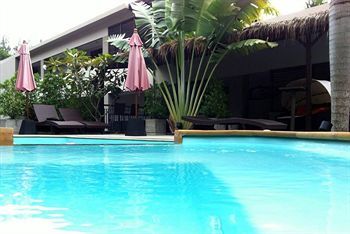 Hotel Baan Andaman Sea Surf